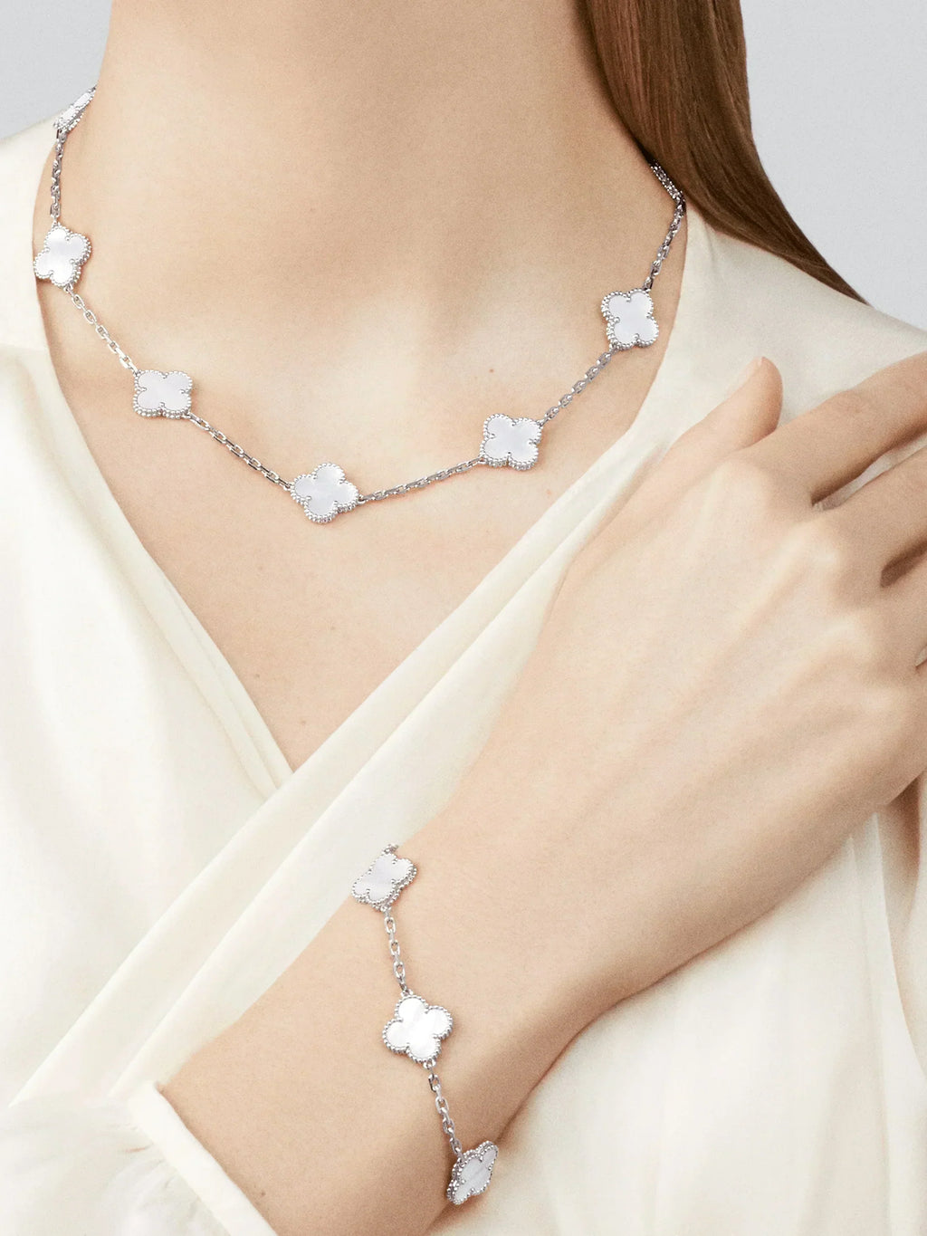 CLOVER | 10-Motive Silver Necklace