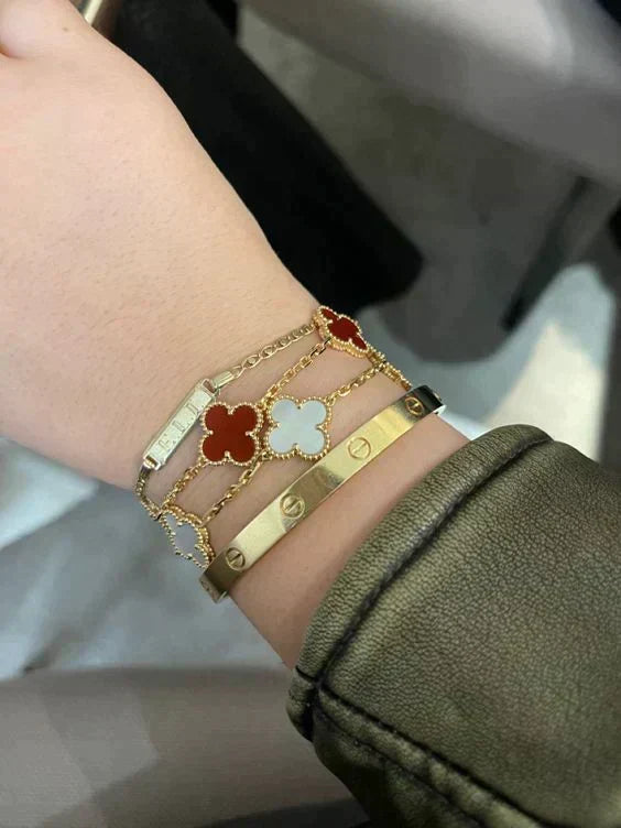 CLOVER Red Bracelet – A Bold, Elegant Accessory